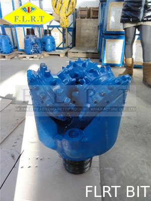 Goede prijs. Blauw Tricone Boorbeetje 13 5/8“ FSG515G IADC 515 voor Middelgrote Harde Vorming online