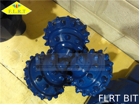 Goede prijs 13 5/8“ van het de Boorbeetje van FSA517G Tricone Tandbeetje/Staal met Verzegeld Halsblok online